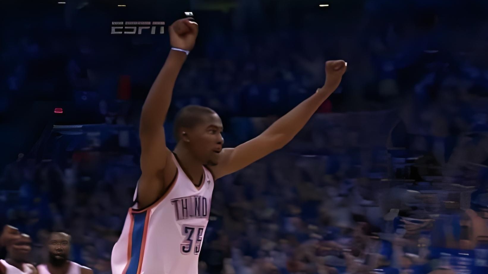 杜兰特爆冷击败法国队，出色防守引爆全场！的简单介绍