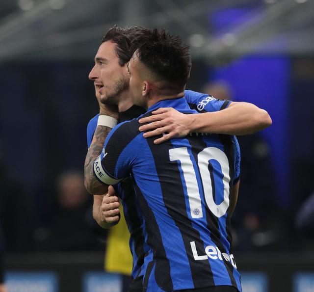 关于波尔图内部会议纪要流出——国际比赛日队长鼓劲,社区盾使命明确,医务组通报恢复的信息 关于波尔图内部会议纪要流出——国际比赛日队长鼓劲,社区盾使命明确,医务组通报恢复的信息